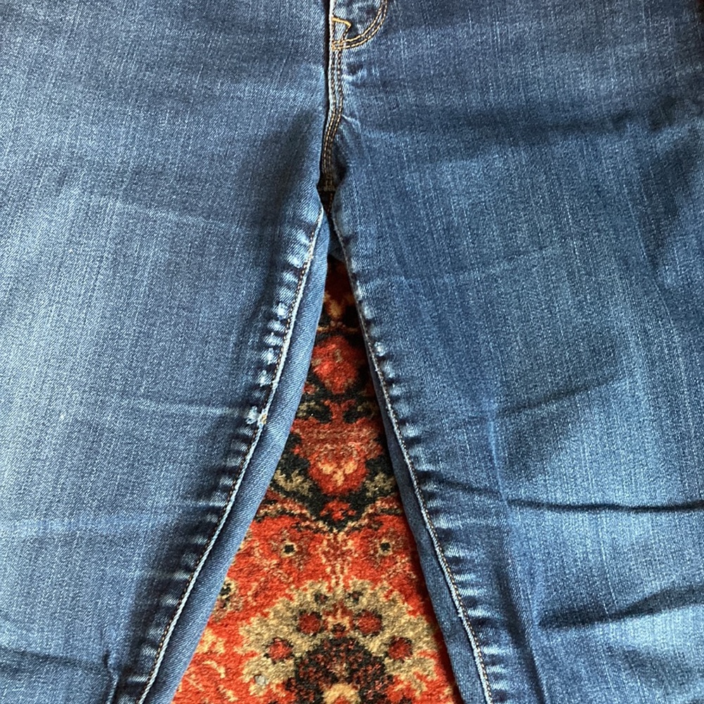 Gap - Picture 5 of 8